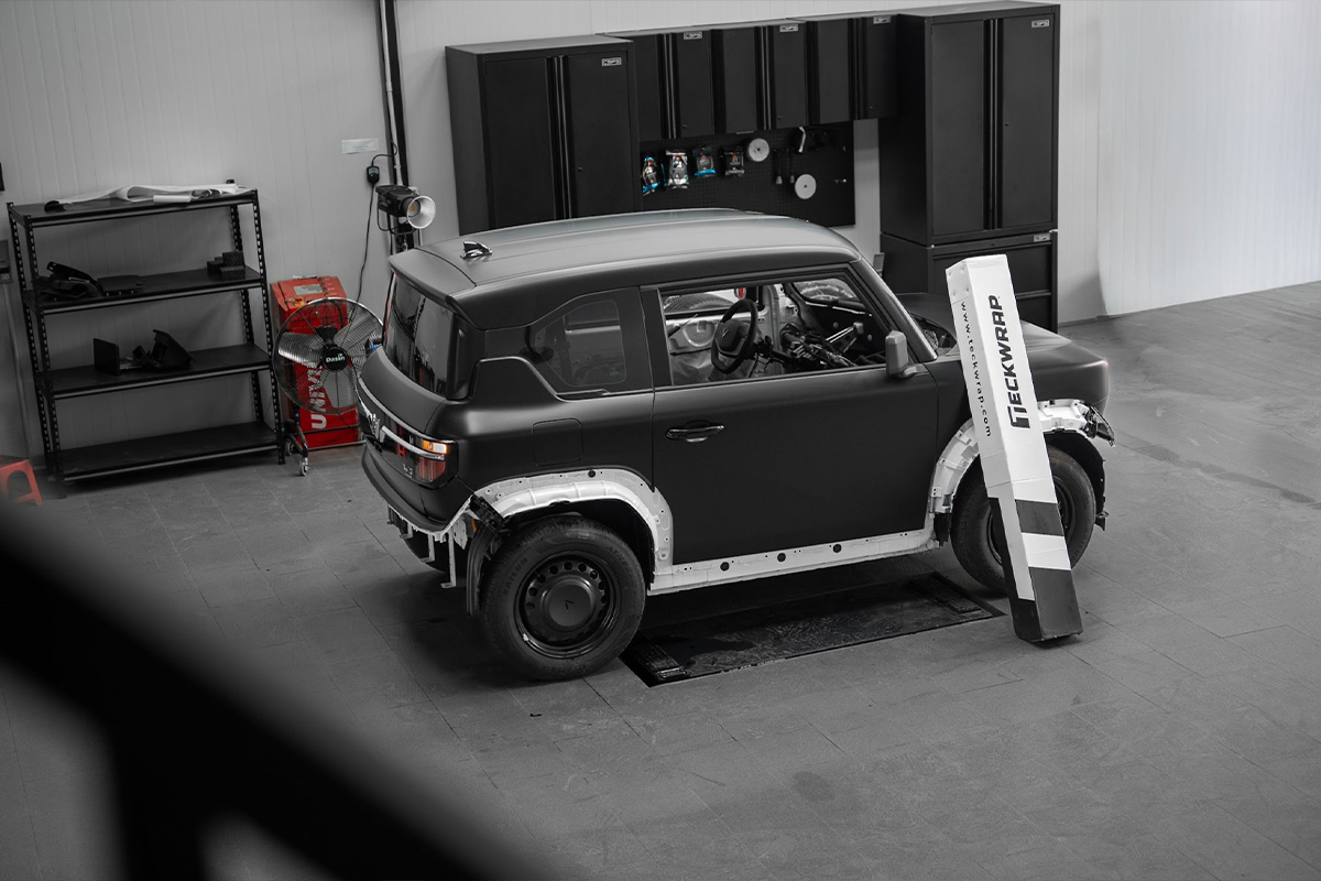 vf3 dan ppf teckwrap Nên dán PPF TeckWrap tại Trung tâm ủy quyền hay Garage đa năng?