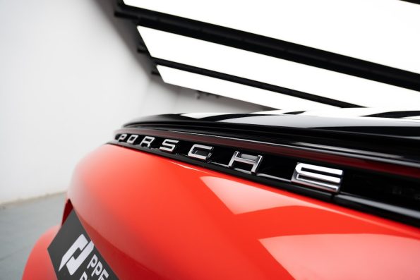 Dán đổi màu xe Porsche bằng TeckWrap Racing RED “CG06-HD”