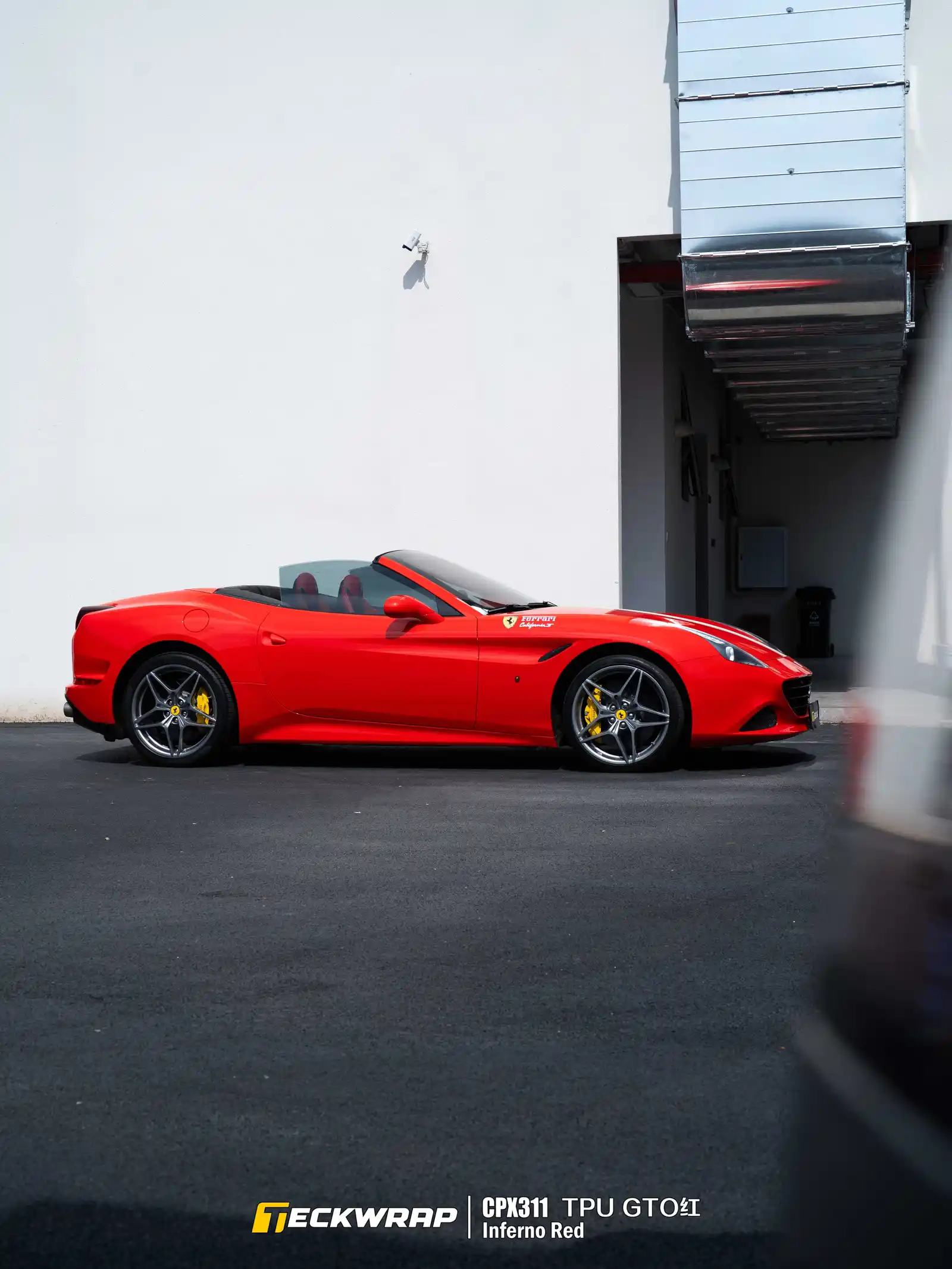 TeckWrap Inferno Red Gloss CPX311 | Color PPF Cao Cấp Cho Ferrari California T