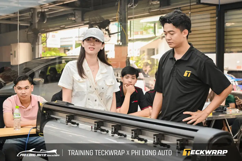 chuong trinh teckwrap training day 2 Phi Long Auto trở thành Nhà phân phối chính thức PPF TeckWrap tại miền Tây