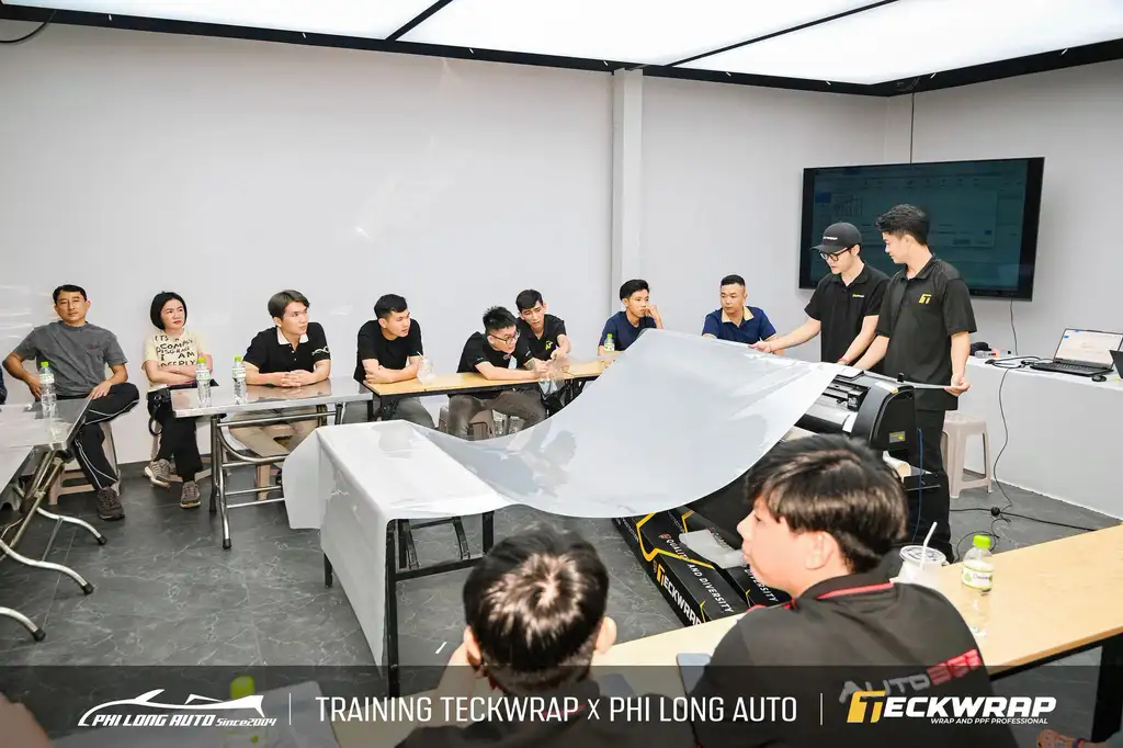 chuong trinh teckwrap training day 3 Phi Long Auto trở thành Nhà phân phối chính thức PPF TeckWrap tại miền Tây