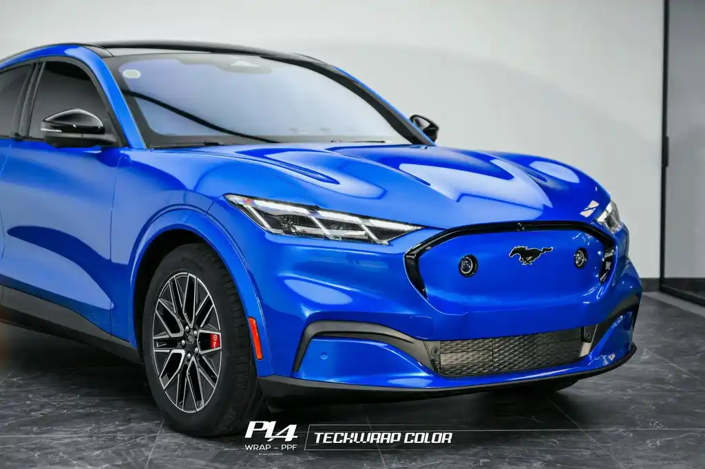 Ford Mustang Mach-E dán đổi màu TeckWrap Blue Gem GAL02-HD Ford Mustang Mach-E dán đổi màu TeckWrap Blue Gem GAL02-HD