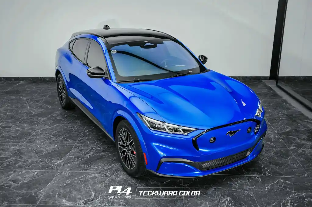 Ford Mustang Mach-E dán đổi màu TeckWrap Blue Gem GAL02-HD Ford Mustang Mach-E dán đổi màu TeckWrap Blue Gem GAL02-HD