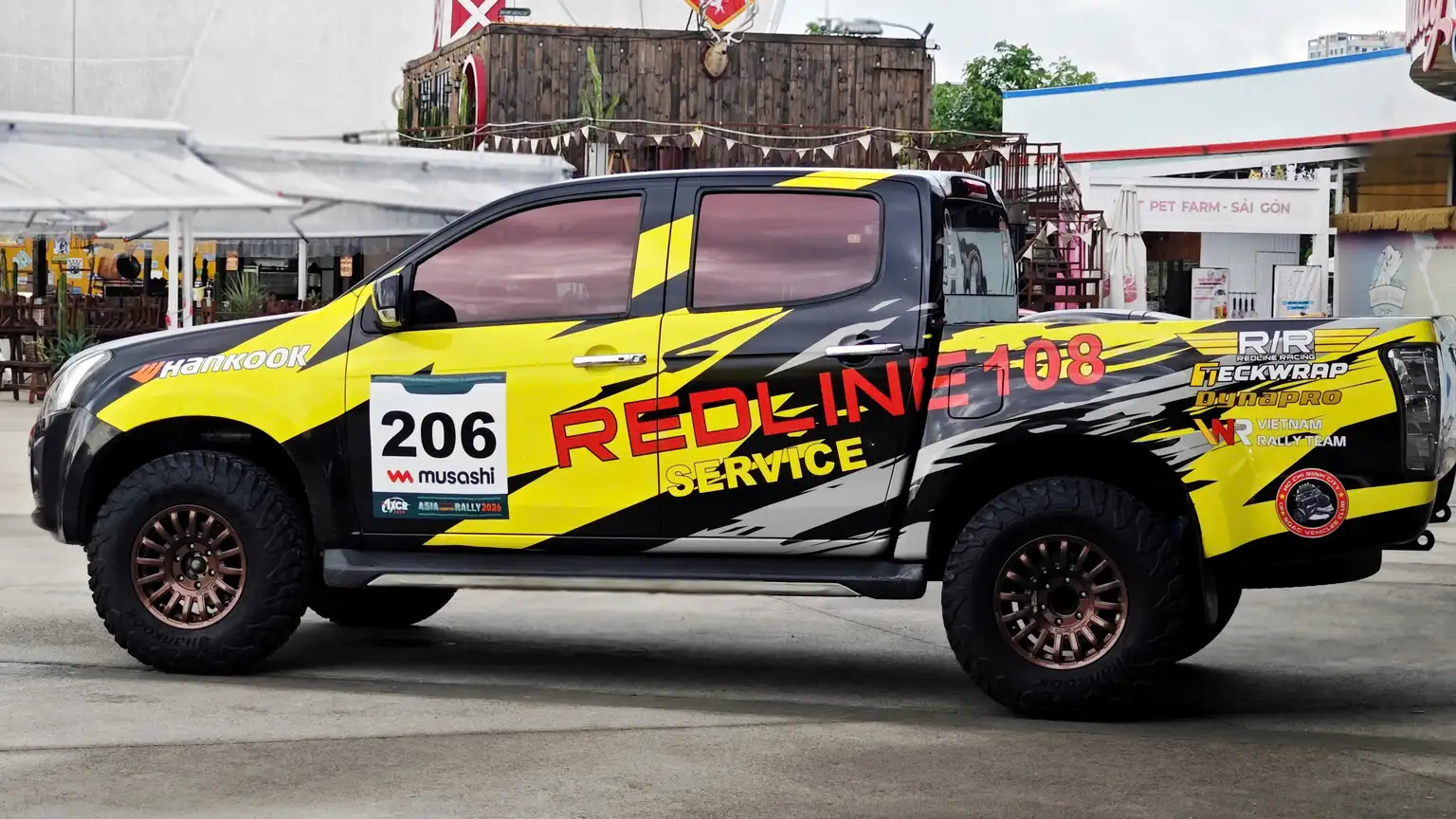 TeckWrap Việt Nam đồng hành cùng Redline 108 chinh chiến AXCR 2026 3 doi dua redline 108 6 TeckWrap Việt Nam đồng hành cùng Redline 108 chinh chiến AXCR 2026