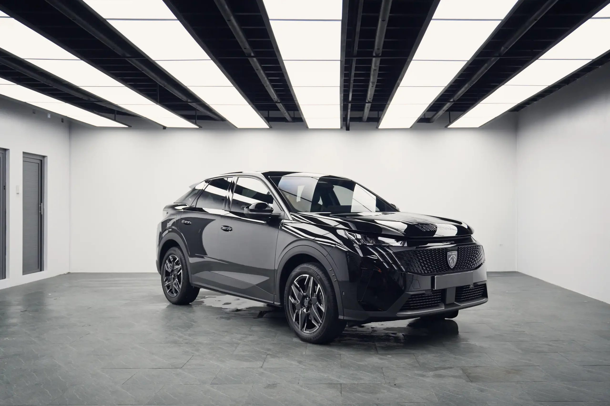 peugeot 3008 dan phim21 08 26 70 scaled PPF TECKWRAP x MICHAEL CÁ CHỐT – Lớp giáp bảo vệ cho mọi hành trình